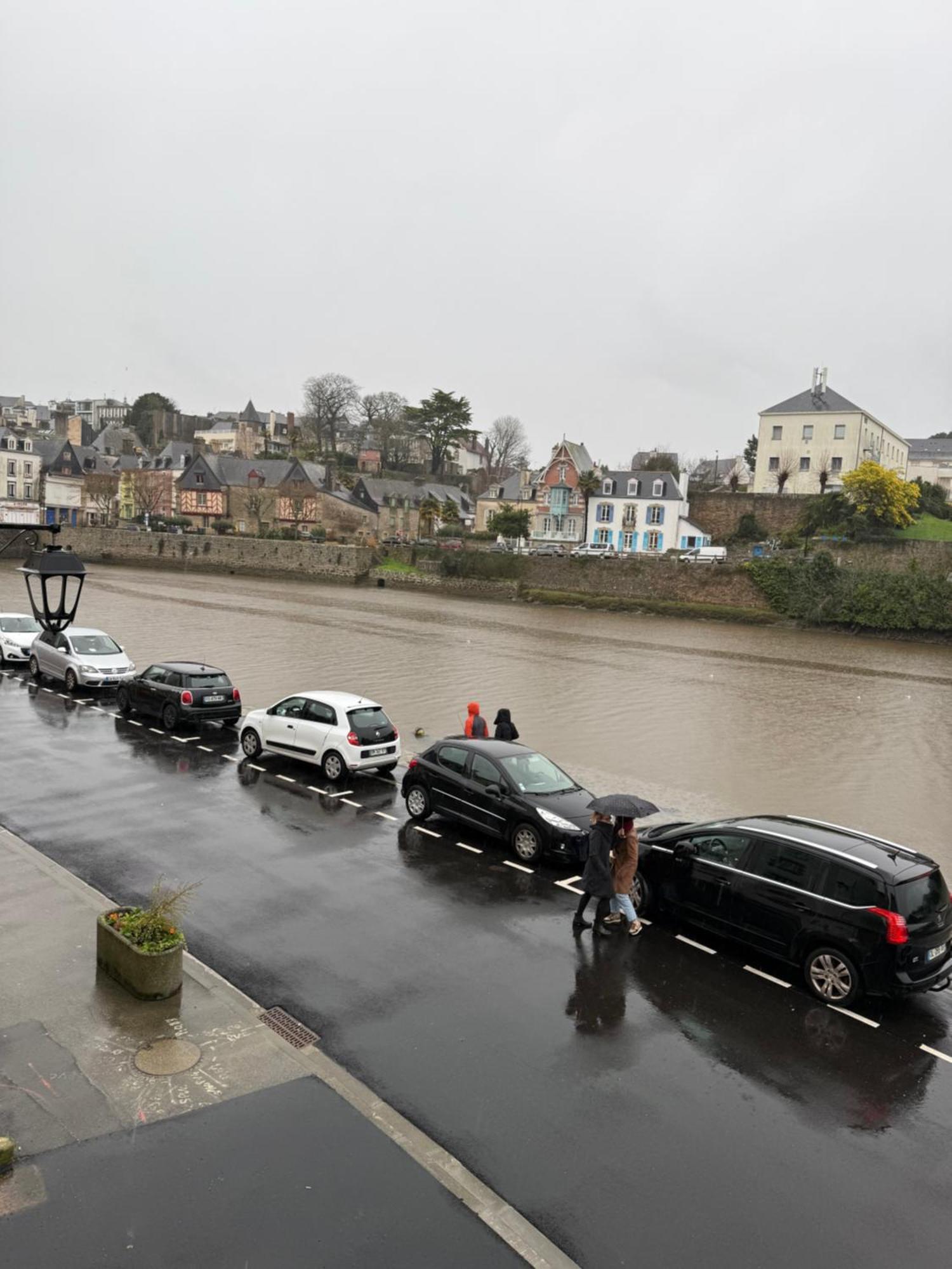 Appartement T2 Vue Sur La Riviere Avec Garage Privatif - Port De Saint-Goustan Auray Exteriör bild